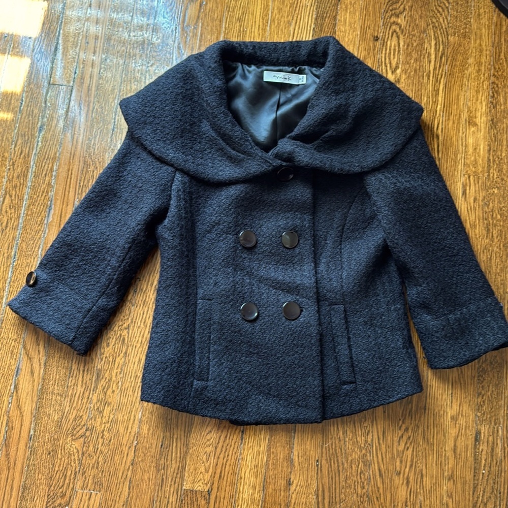 Beautiful and classy xs jacket.